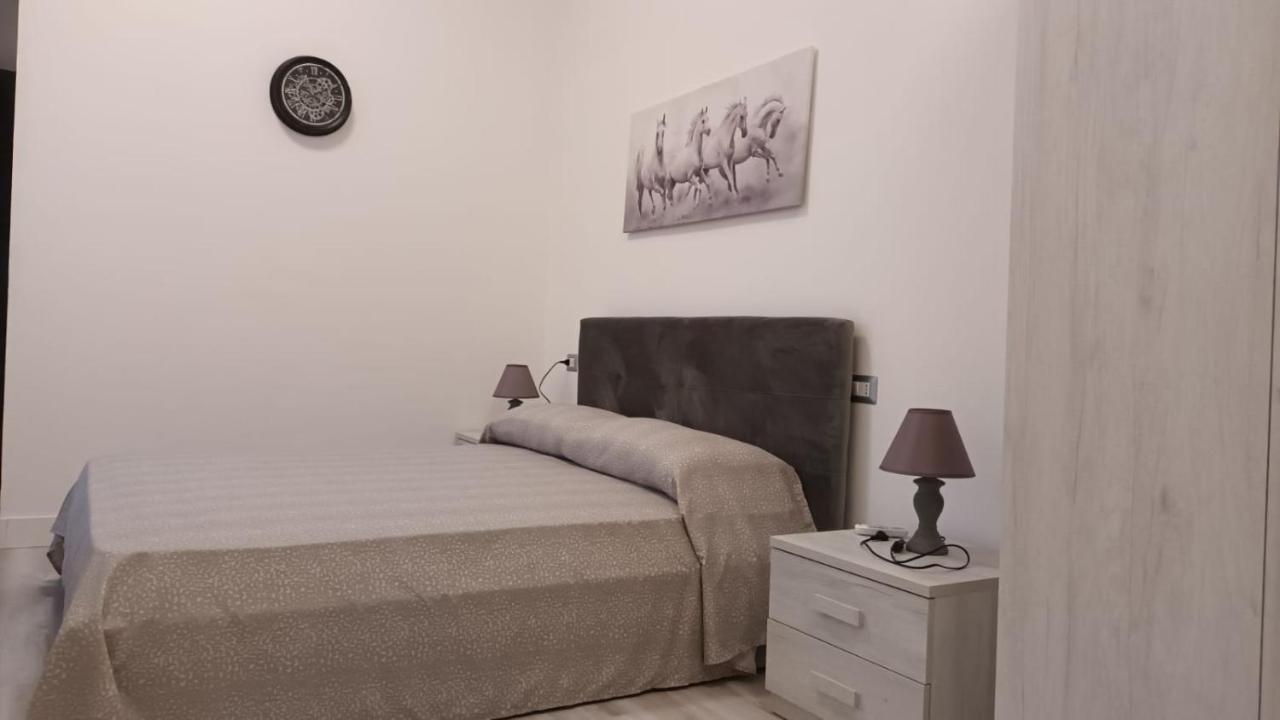 La Laguna Rooms Sant'Antioco Bagian luar foto